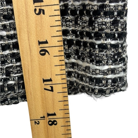 Tahari Elena NWT Woven Tweed Skirt Black White Size 12 Contemporary Office - Picture 11 of 11